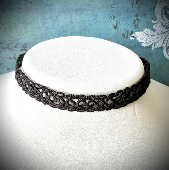 Velvet choker necklace 🖤 - Picture 1 of 5